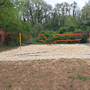 Markierung aus der Verankerung gerissen, Netz zerstört: der Beachvolleyballplatz bei den Eustacchio-Gründen