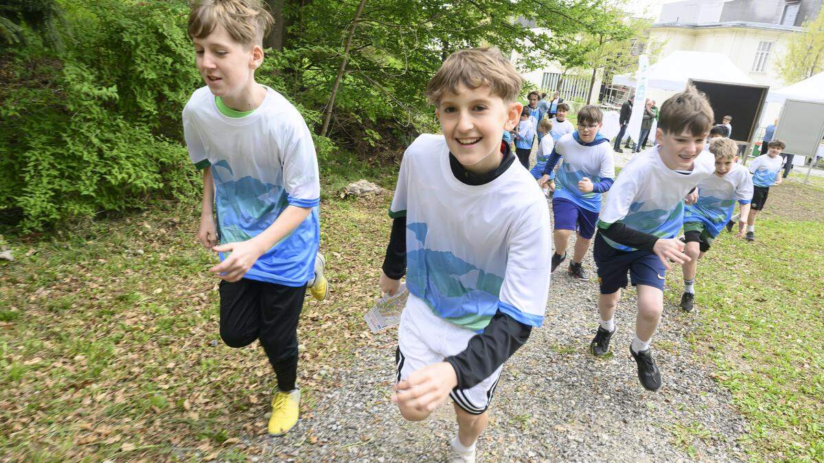 Schüler des BG/BRG Seebacher erprobten als Erste die neuen Orientierungslaufstrecken am Uniklinikum Graz