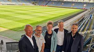 Stellten am Mittwoch das Projekt für Graz vor (von links): Gerald Pototschnig (Stadionmanager), Thomas Jäger (MOI), Julia Hess (ÖFB), Manfred Eber (KPÖ), Kurt Hohensinner (ÖVP)