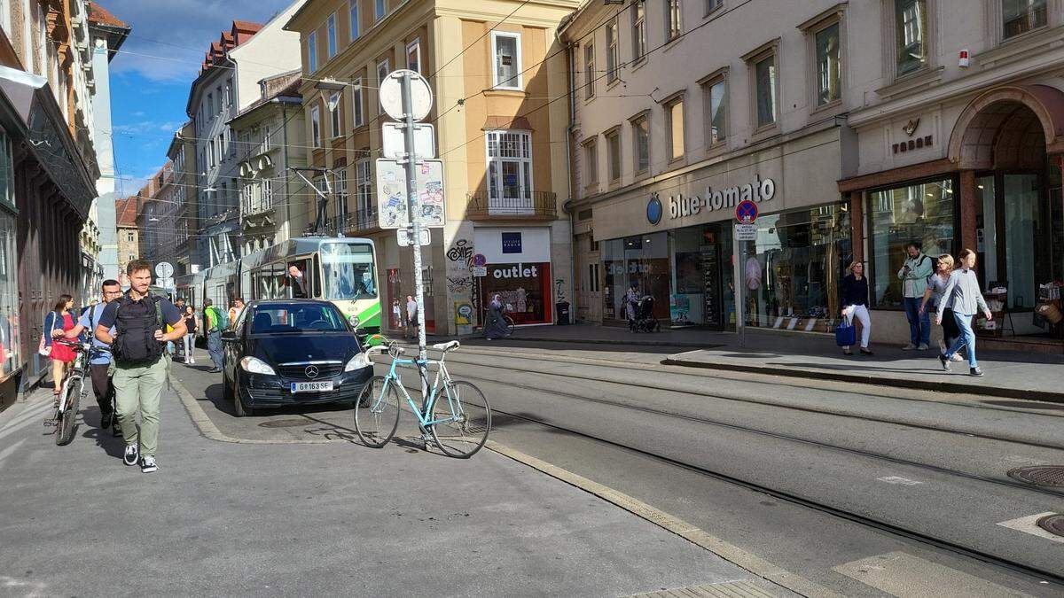 Defekte Straßenbahn in der Murgasse sorgte für Rückstau