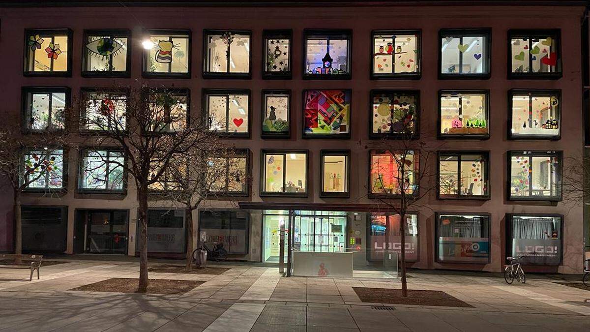 Lichterzauber durch geschmückte Fenster in der ganzen Stadt - das ist das Ziel