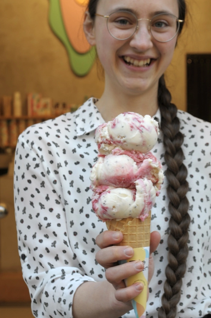 Das erste Eis gab es bei der Eisperle zu Beginn der Semesterferien