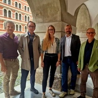 Vanessa Roi vom Lokal „Das Liebig“ mit dem Green-Market-Team rund um Maier, Sturb, Wicher und Striemitzer (von rechts)