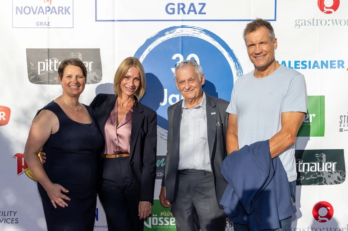 ... Armin und Sandra Assinger (mit Natascha Hochsteiner und Neukam) ...
