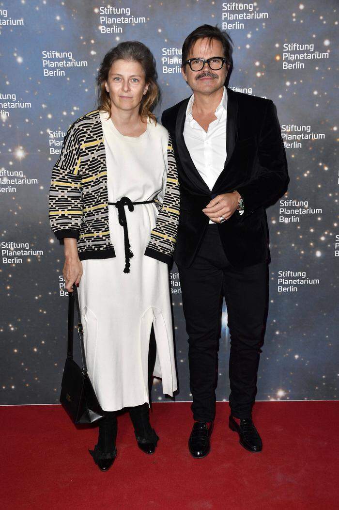 Kristian Schuller mit Ehefrau Peggy Schuller bei der Spenden-Gala der Stiftung Planetarium Berlin im Zeiss-Großplanetarium. Berlin 2022