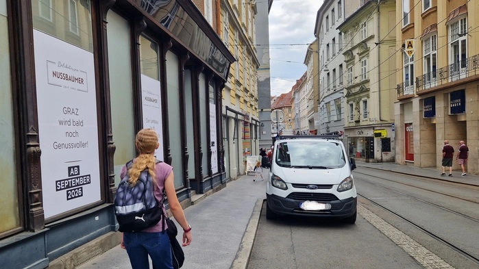 Hier links in der Murgasse entsteht eine zweite, fixe Fläche für Nussbaumer-Delikatessen