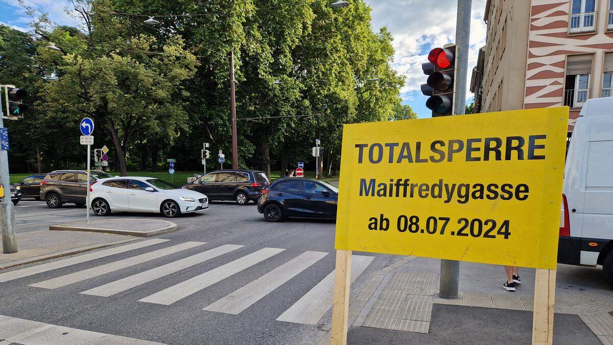 Ferienbeginn mit einer weiteren Großbaustelle in Leonhard 