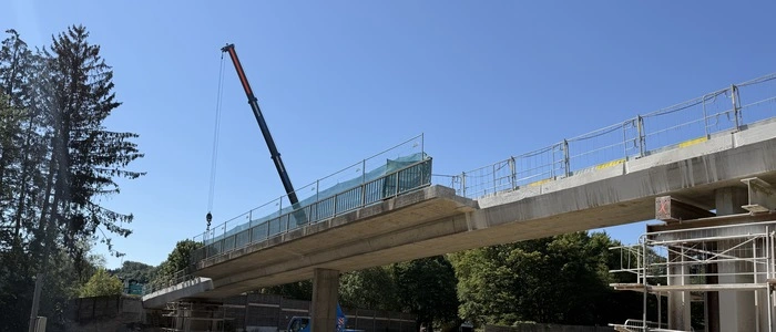 Die Ende der 60er-Jahre errichtete Brücke wird abgetragen