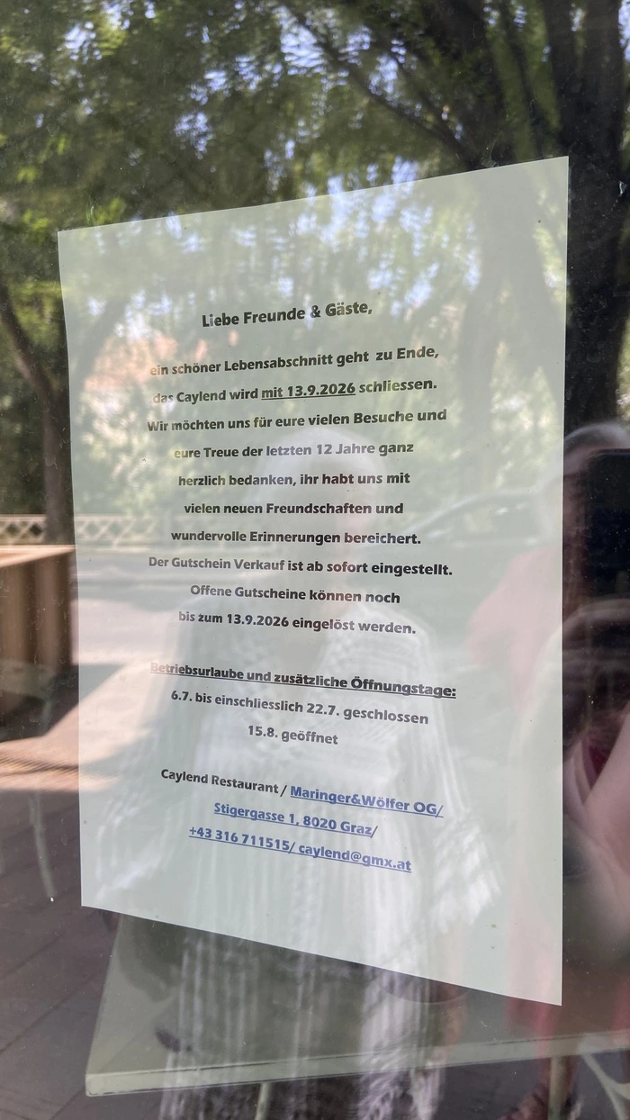 Aushang mit traurigem Inhalt im „Caylend“