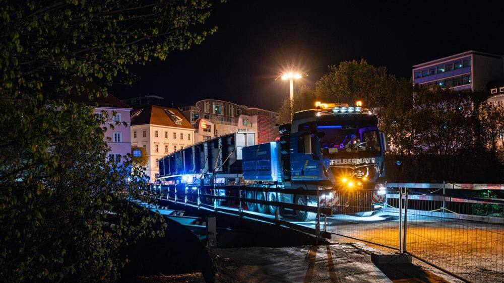 In der Nacht auf den 9. April kämpfte sich der Lkw durch Graz