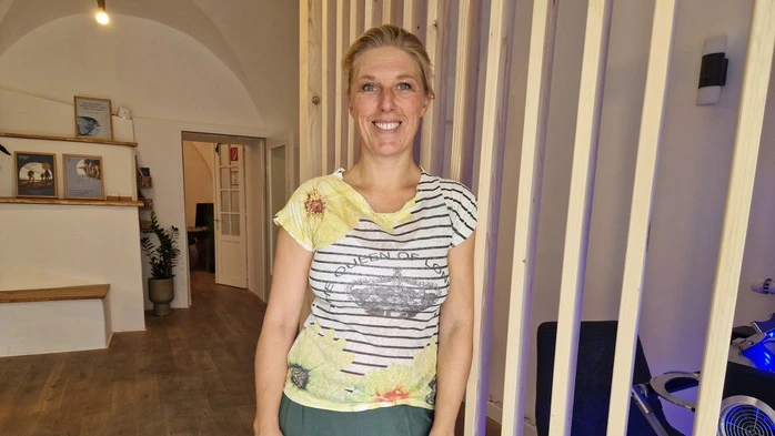 Bischofplatz/Stempfergasse 1: Sigrid Schaffhauser in ihrer Praxis „zell.gesund.schön“