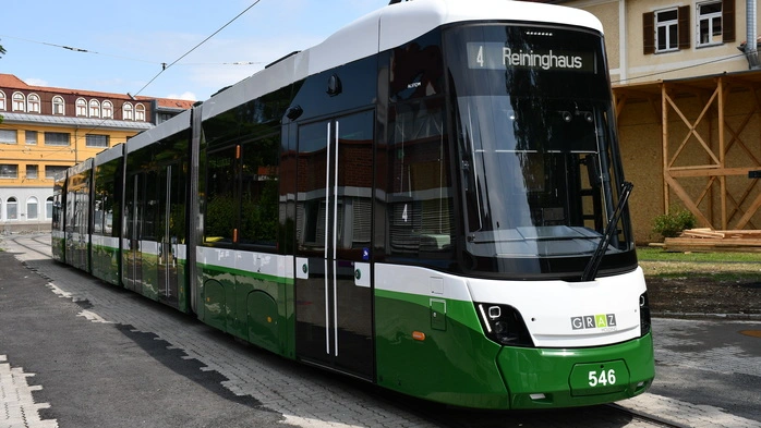 Bald sind Flexity-Bims auch ganztägig auf der Strecke der Linie 4 unterwegs