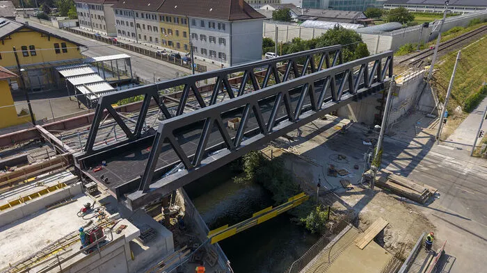 Das neue Stahlfachwerk aus der Luft fotografiert
