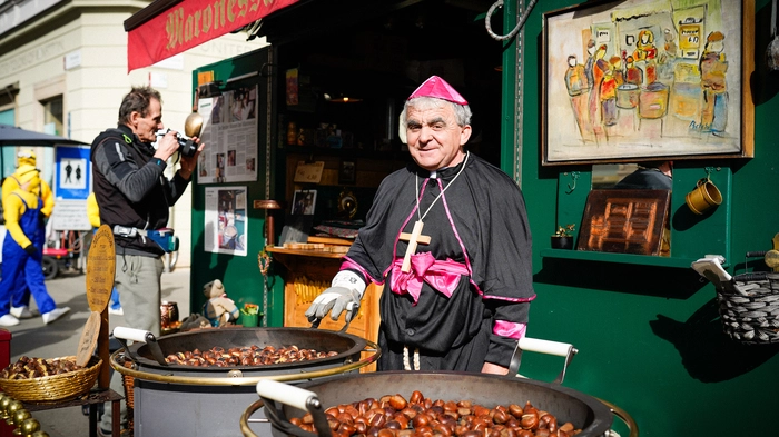 Wenn ein Pfarrer Maroni verkauft, weiß man, es ist Faschingsdienstag in Graz