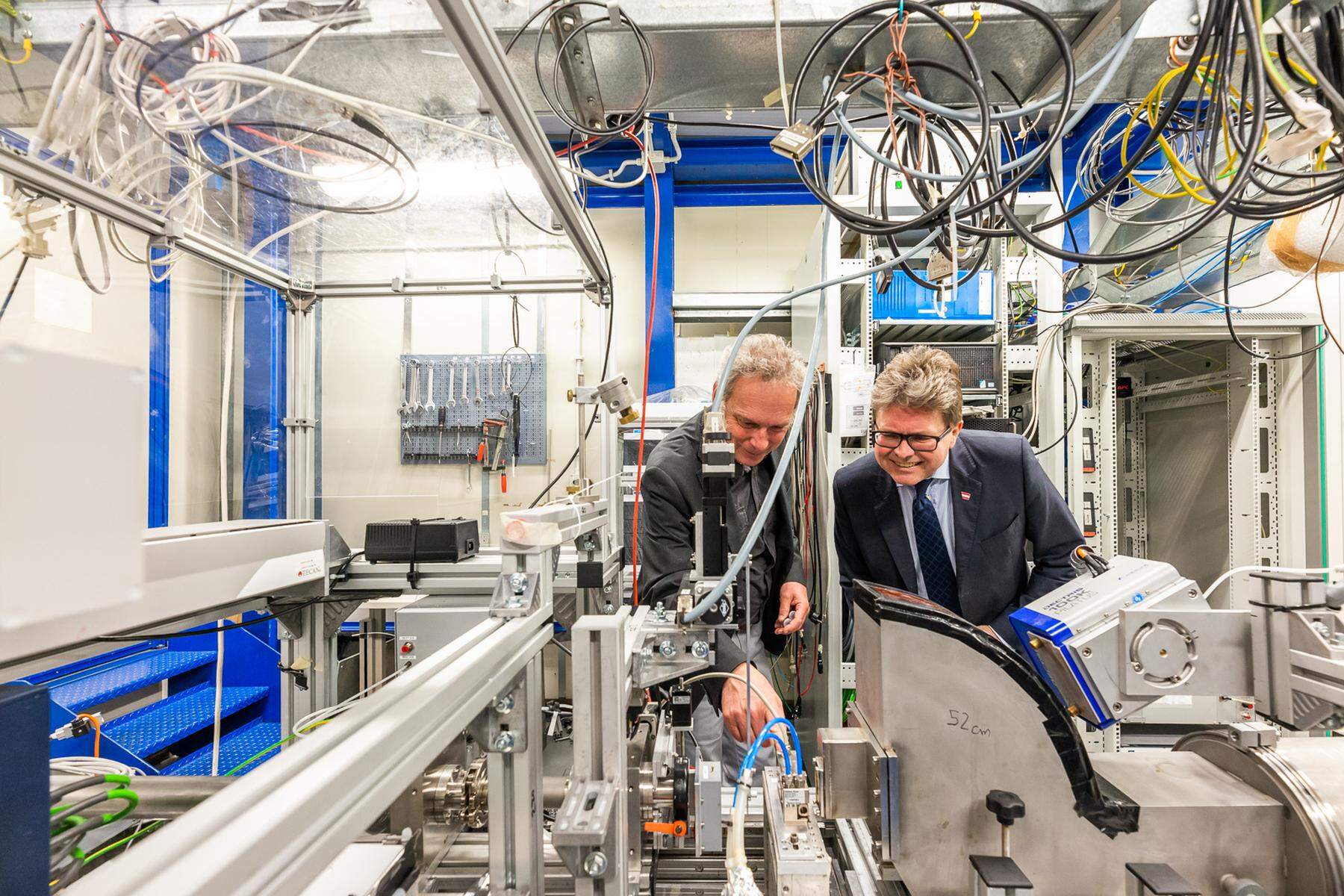 Triest: Wie Grazer Forscher am Synchrotron Materialien erkunden