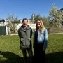 Max Pratter und Martha Ortner im Garten des Hauses Kadagasse 5, wo die offene Jugendarbeit in Leibnitz einen neuen Standort bekommen soll