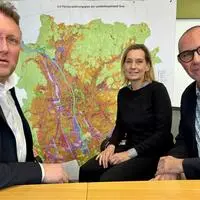 Kopfschütteln in den Chefetagen: Birgit Leinich (ÖSW) sowie Hans Schaffer und Christian Krainer (ÖWG) fordern „endlich eine mutige Stadtentwicklung“ in Graz