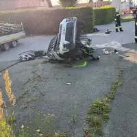 Das Mopedauto wurde bei dem Unfall vollkommen zerstört