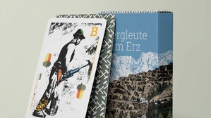 Die Schnapskarten „Bergleute im Erz“ wurden als neues Eisenerz-Souvenir von eisenZ*ART präsentiert