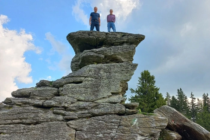 Den Teufelstein in den Fischbacher Alpen hat Ruppert Woschnigg erklommen