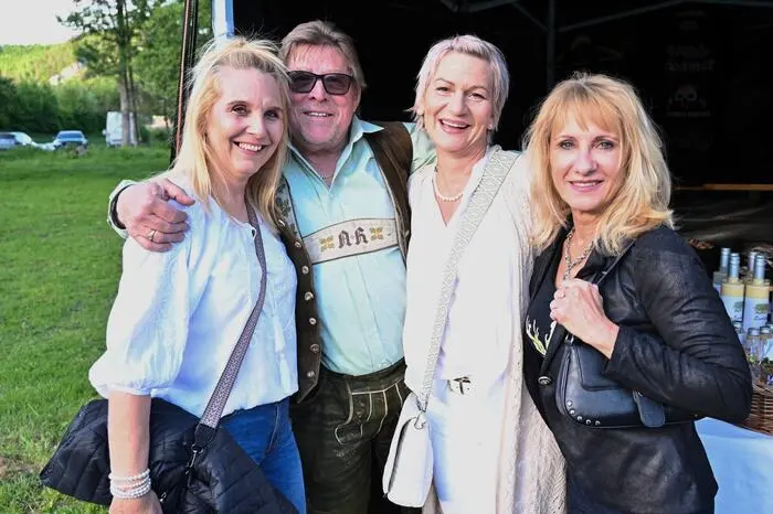 Klicken Sie sich durch weitere Bilder!