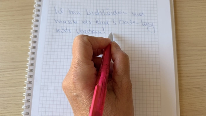 10 bis 15 Prozent der Erwachsenen wurden beim Schreiben von links auf rechts „umgeschult“