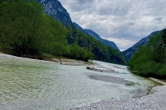 Ein überraschender Blickwinkel auf den Leopoldsteinersee
