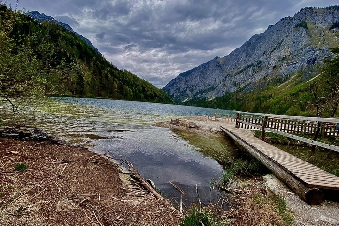 Spaziergang rund um den Leopoldsteinersee