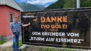 „Sturm auf Eisenerz“-Erfinder Ivo Gölz bekam von deutschen Erzbergrodeo-Fans dieses Plakat vor die Haustüre gestellt