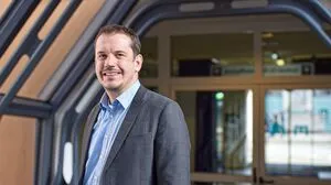 Steffen Stelzer ist ein international erfahrener Experte für Verbundwerkstoffe