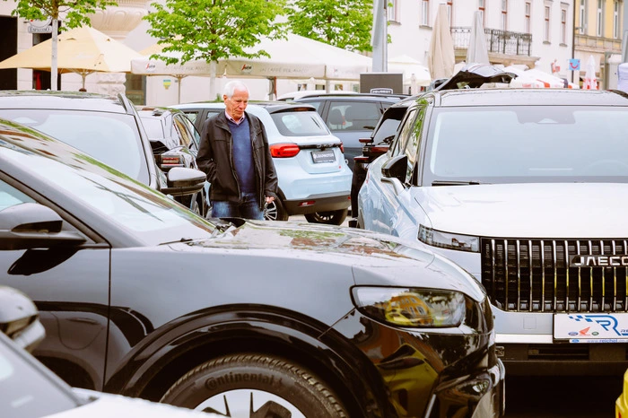 Der Bereich der Zweiräder wird von den Autohäusern Angerer (KTM), Neuper (BMW), PM Motors (Aprilia, Sym, Vespa, Yamaha) und Reichel (Honda) präsentiert.