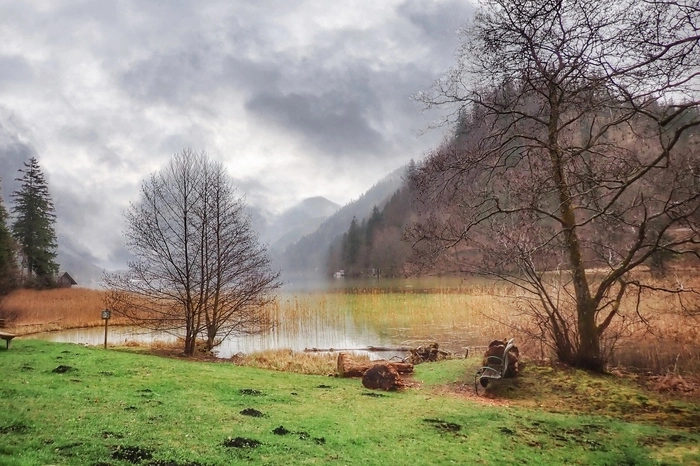 Der Leopoldsteinersee bei Regen