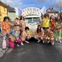 Beim großen Faschingsumzug in Leoben gingen die Hippies mit „Flower Power“ zu Werke