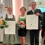 Johanna Altmann und Theresia Maier mit WKO-Regionalstellenleiter Alexander Sumnitsch in Graz