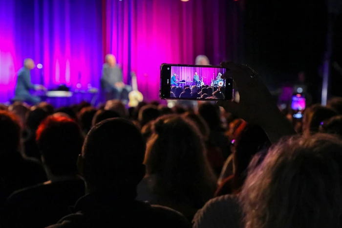 Die Konzertbesucherinnen und Besucher dankten den Musikerin mit viel Applaus.