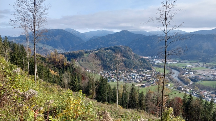 Ein wunderschöner Blick auf den Häuselberg in Leoben