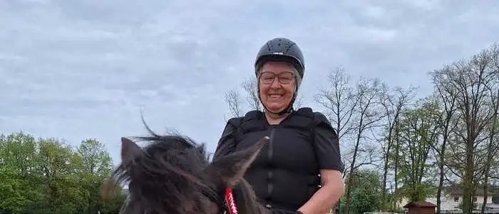 Marianne Potzmann aus Eisenerz begann mit 66 Jahren zu reiten, mit 70 gewann sie nun ihr erstes Turnier