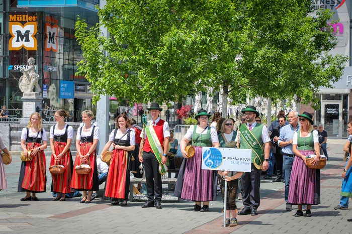 Klicken Sie sich durch weitere Bilder!