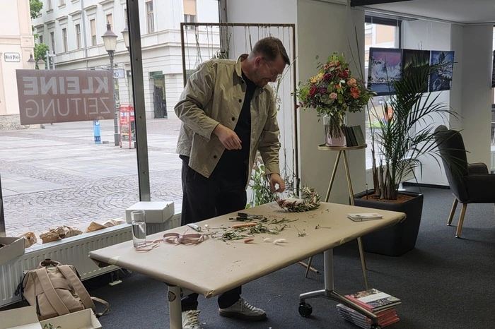 Er gab auch Tipps und verriet Tricks zu den Themen Schnittblumen, Pflege sowie Trockenblumen.
