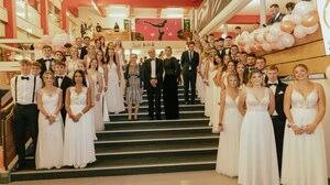 Die Maturantinnen und Maturanten feierten in den Kammersälen Donawitz