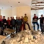 Mitglieder der Bergrettung Eisenerz legen selbst Hand an, um das ehemalige Rüsthaus zur neuen Ortsstelle umzubauen