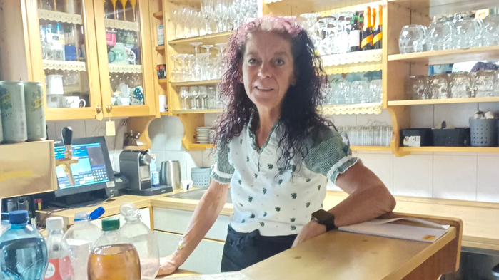 Johanna Elsner ist seit 40 Jahren in der Gastronomie und erfolgreich als Schnitzelwirtin auf ihrer Elsner-Alm in Eisenerz