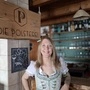 Denise Enci öffnet am 1. Mai das Polster-Schutzhaus als „Die Polsterei“