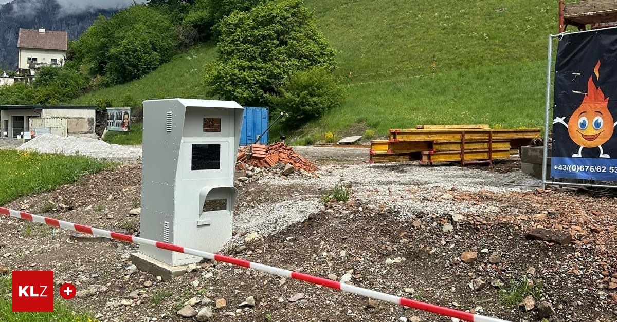 Echter-Blitzer-oder-Fake-Radarkasten-an-der-B115-in-Eisenerz-sorgt-f-r-Diskussionen