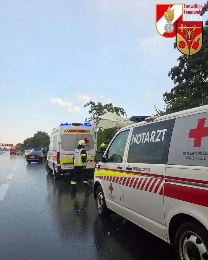 Der Verletzte wurde vom Roten Kreuz ins UKH nach Graz gebracht