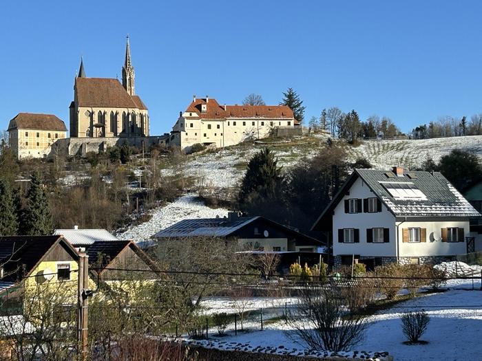 In Straßengel (Graz-Umgebung) liegt am Samstagvormittag noch eine leichte Schneedecke