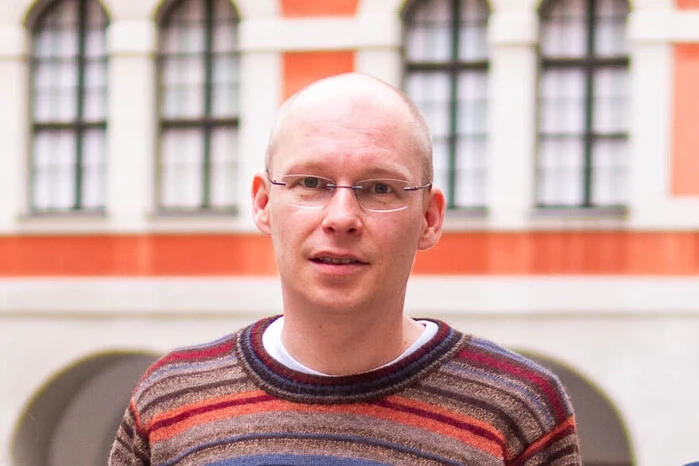 Alter: 41. Beruf: Angestellter. Wahlziel: „noch einmal zulegen“. Wichtigste Anliegen: Preisregulierungen bei Energie, Mieten und Lebensmitteln, Mindestlohn in Höhe von 2400 Euro, Kampf für ein gut ausfinanziertes Pflege- und Gesundheitssystem.