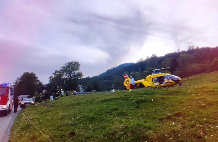 Der Landwirt musste vom Rettungshubschrauber ins UKH nach Klagenfurt geflogen werden.