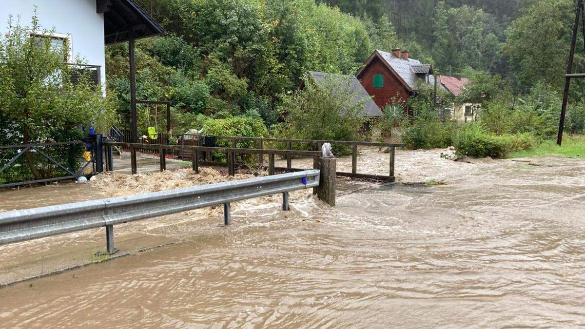 Überschwemmung am Oberlauf der Mürz bei Neuberg