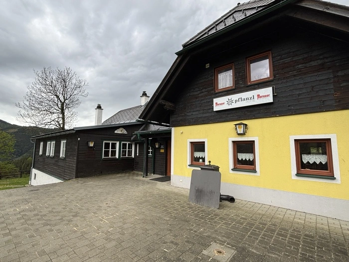 Einer der beiden Ausbereiche der Hütte